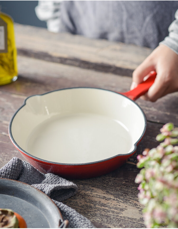Kitchen Needs: Multi Purpose Cast Iron Skillets